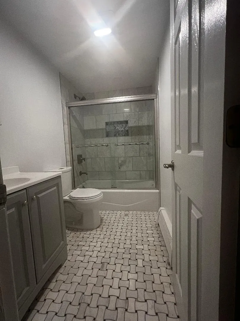11 The Blvd — Photo 4