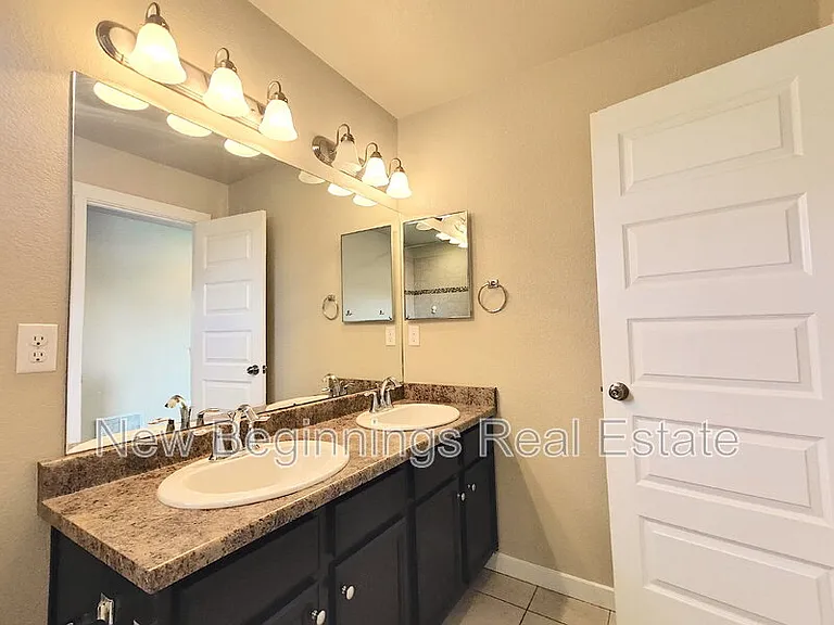 2562 Ellingwood Dr — Photo 28