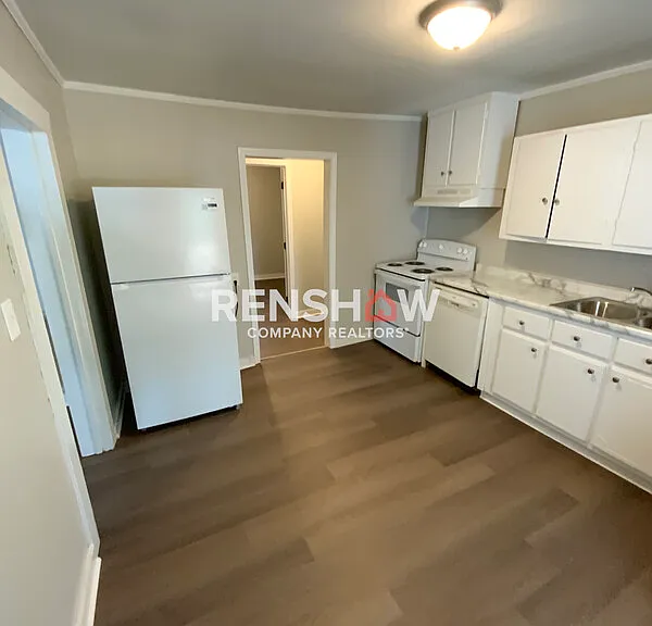218 Stadium St — Photo 7