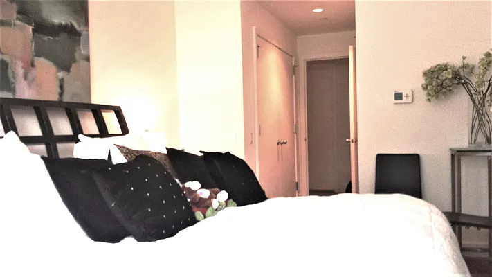 Rented by Longines Realty Inc. | media 6