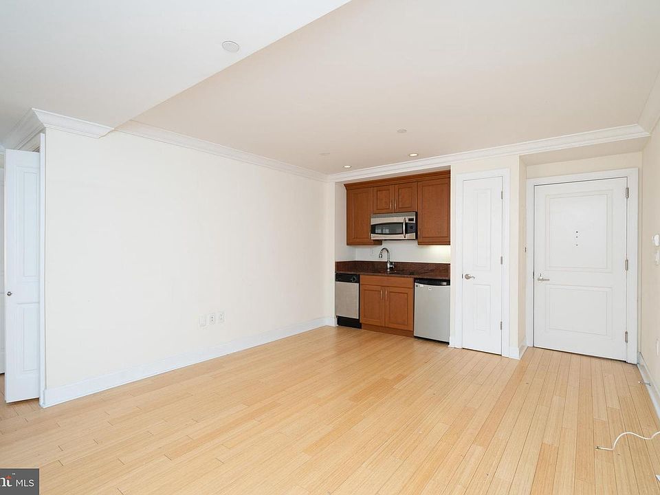 1st image of 1701 Locust St Unit 1417