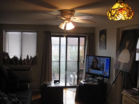 Rented by 18 REALTY | media 9