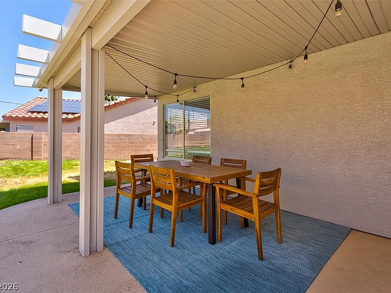 818 Holly Sprig Ct — Photo 39