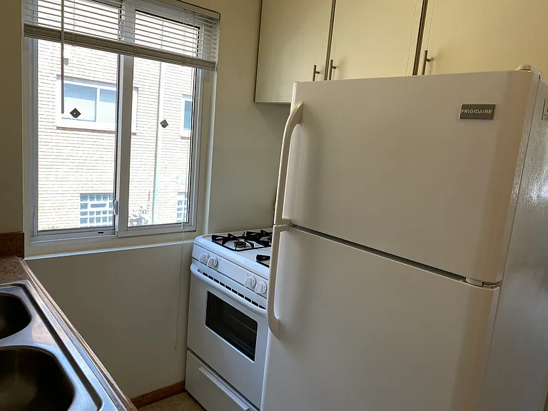 624 4th Ave SE #11 — Photo 10