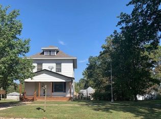 226 W Howell Ave, Marceline, MO 64658