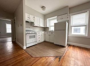 307-309 Central Ave #2E, New Bedford, MA 02745