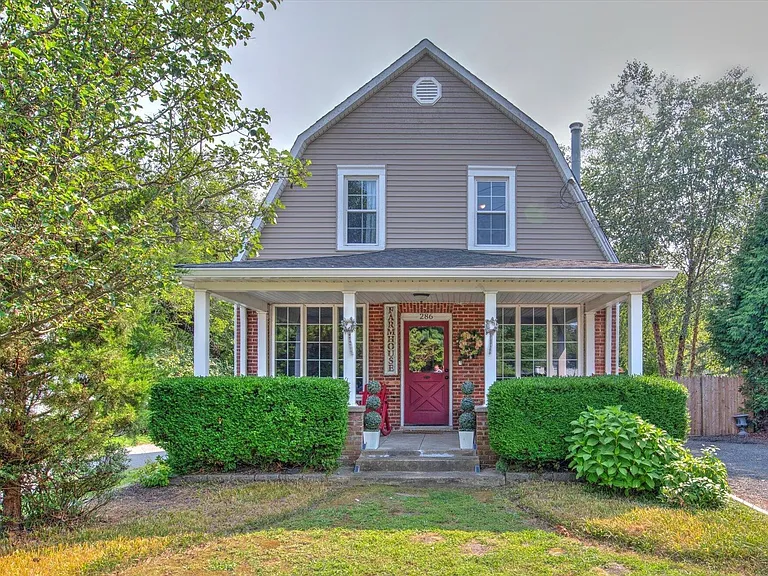 286 Whitesville Rd — Photo 1