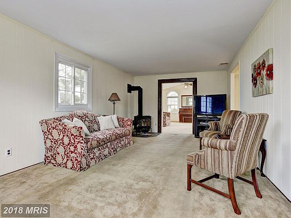 3rd image of 12 Carmelita Ct