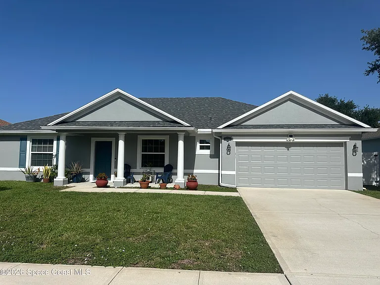 1133 Morgan Cir NE — Photo 1