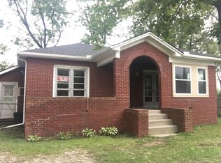 626 E Maple Rd, Troy, MI 48083