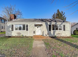 530 Barclay Ave, Morrisville, PA 19067