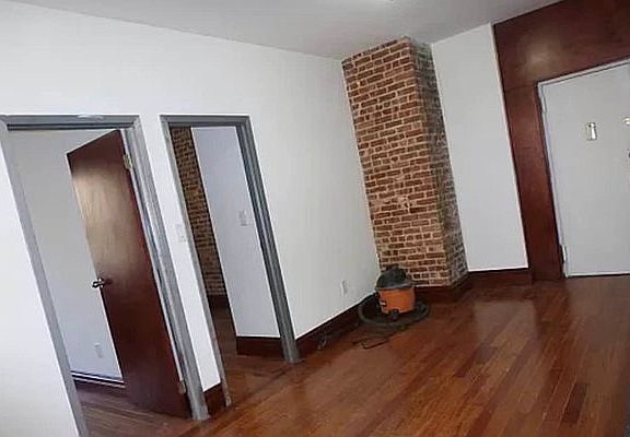 3rd image of 350 E 67th St APT 6