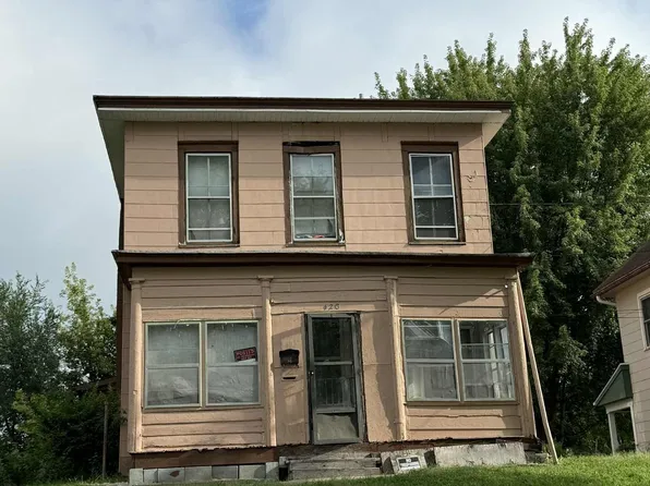 420 Maple St, Burlington, IA 52601