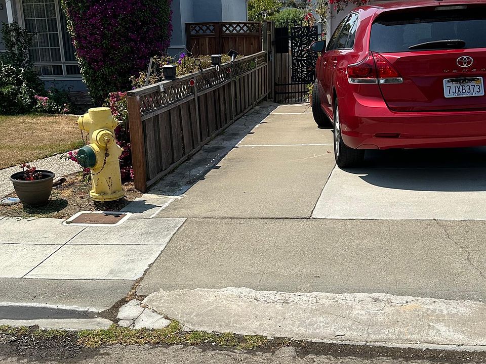 1st image of 575 Acacia Ave #A