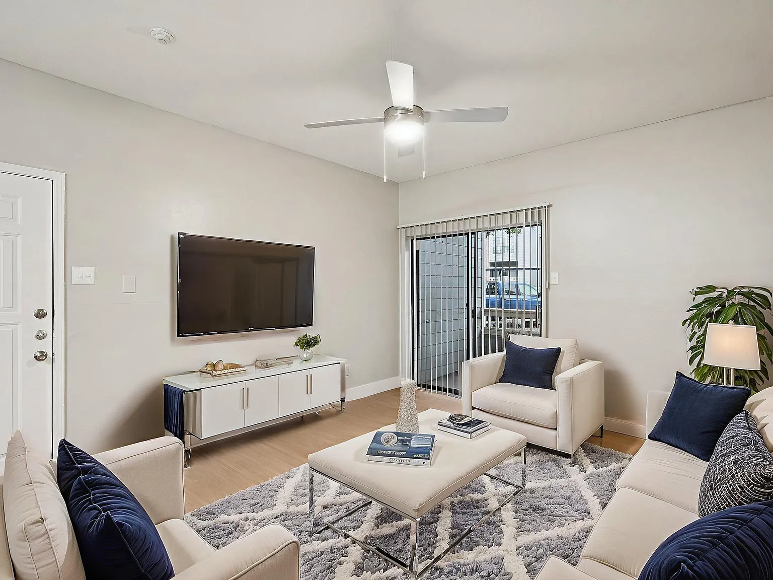 Foxborough Apartments — Photo 2