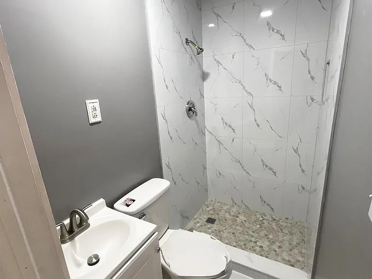 2321 Tarpon Dr #2 — Photo 3