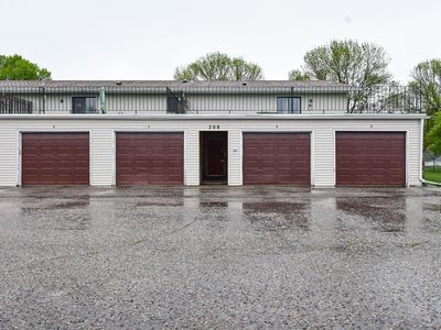 208 5th St NW APT B, Dilworth, MN, 56529
