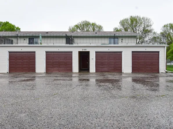 208 5th St NW APT B, Dilworth, MN 56529