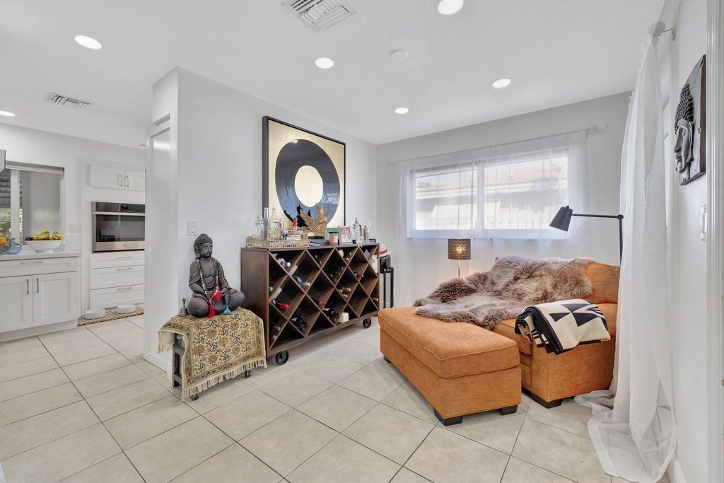 613 NE 25TH Avenue, photo 9