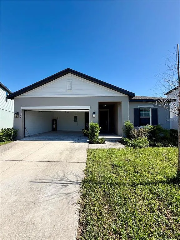 3 bed, 2.0 bath, 2280 sqft, $2,500 — Photo 1