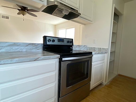 4th image of 1304 Joplin Dr Unit 4