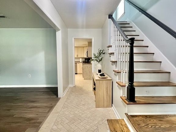 2nd image of 576 Pocahontas Dr #1