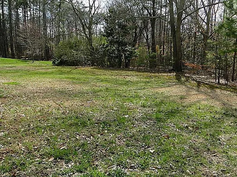 1510 Roberts Dr SE — Photo 17