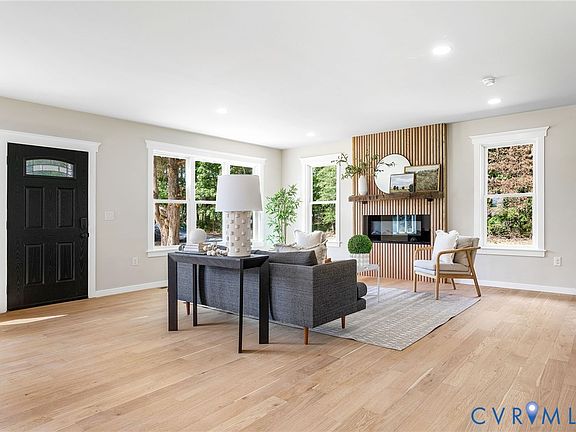 3rd image of 10601 Beaver Bridge Rd