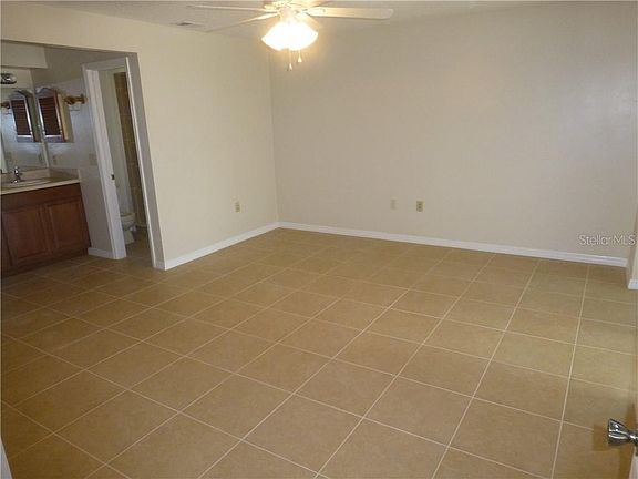 5th image of 8929 Rose Hill Dr