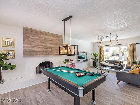 2nd image of 3019 Topaz St