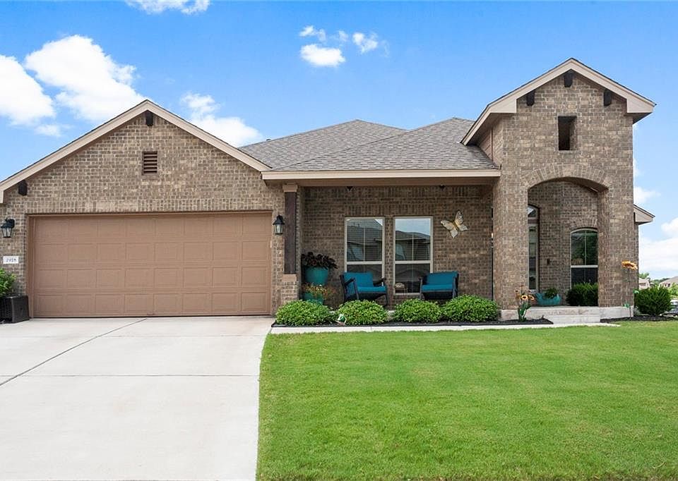 1st image of 1918 Tawakoni Dr