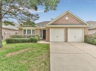 9623 Wakefield Village Dr, Houston, TX 77095