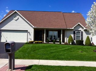 152 N Cacoosing Dr, Sinking Spring, PA 19608