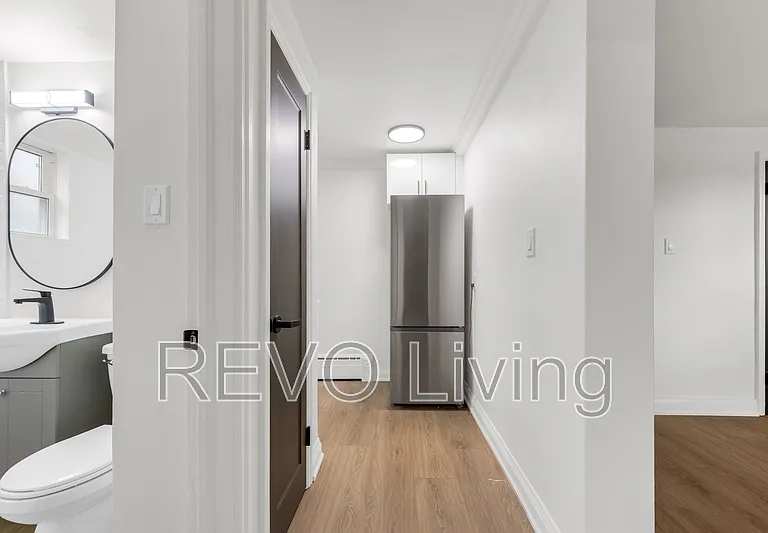 6911 Barker St #6 — Photo 3