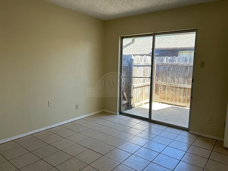 2207 Cascade, Killeen — Photo 7