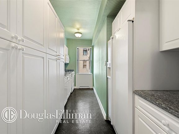 5th image of 45 Sutton Pl S APT 12O
