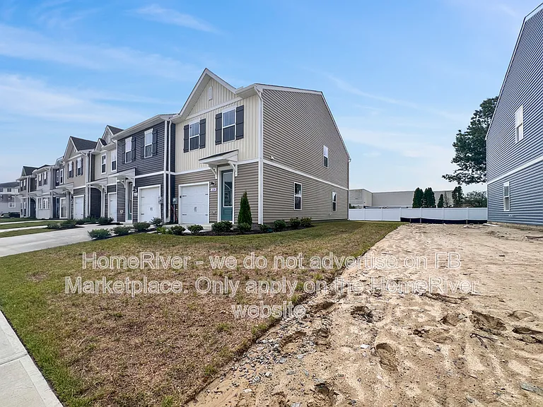228 Clement Loop — Photo 9