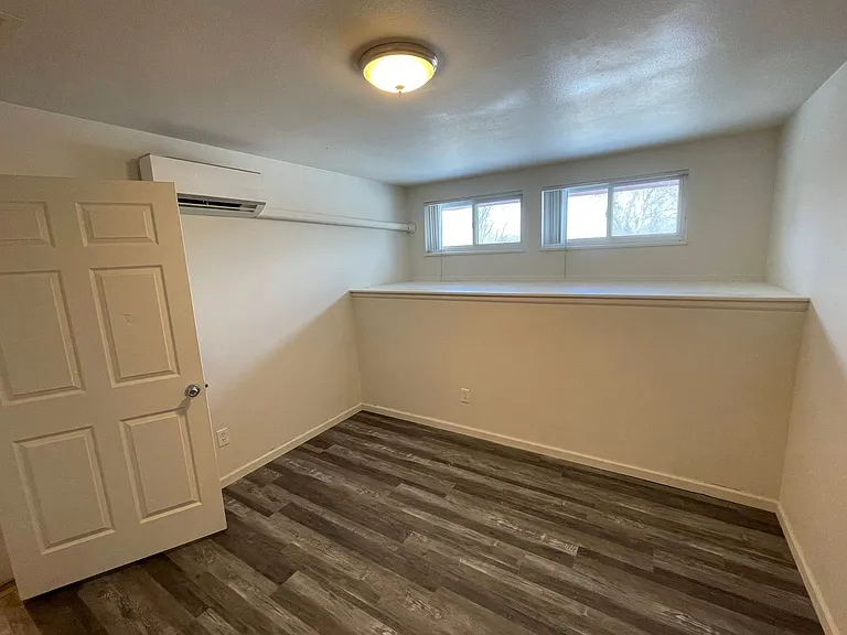 Campus Park Apartments - SAMI Apartments — Photo 47