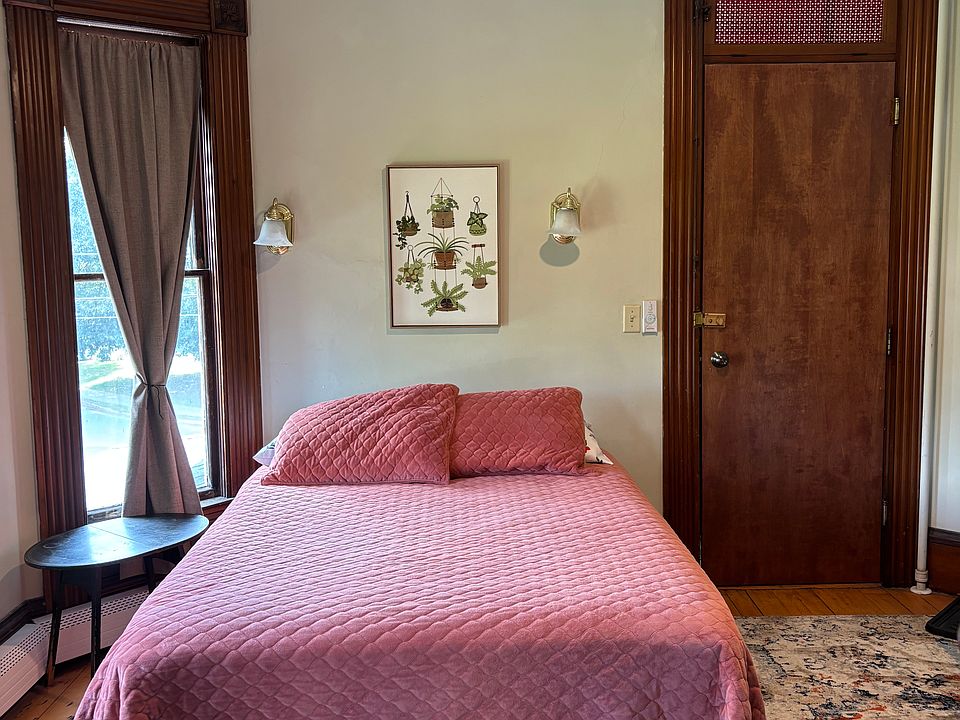 1st image of 154 Main St Suite 1