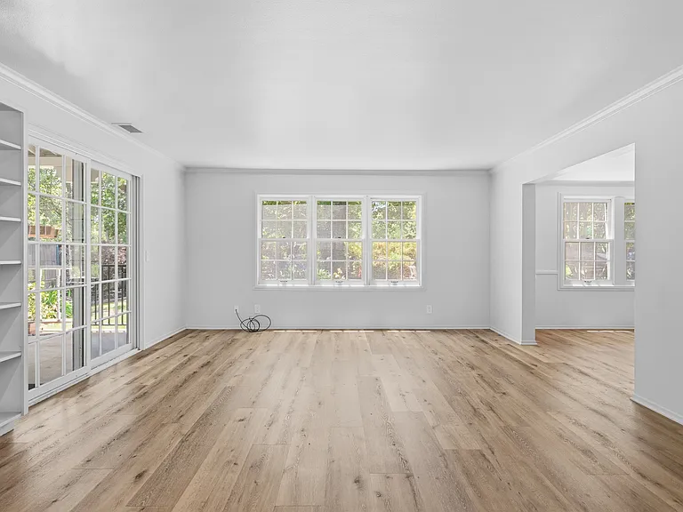 2224 Alamo Pintado Ave — Photo 5