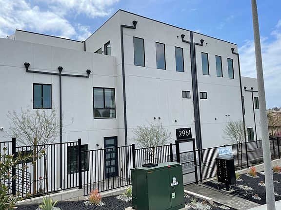 3rd image of 2961 E St APT 5