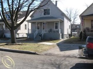 545 Maple St, Wyandotte, MI 48192