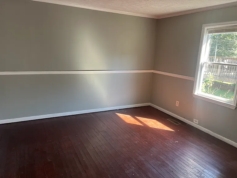 111 Elizabeth St — Photo 4
