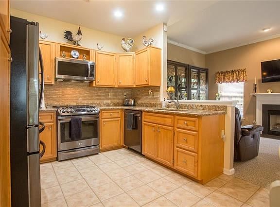 4th image of 116 Willow Dr
