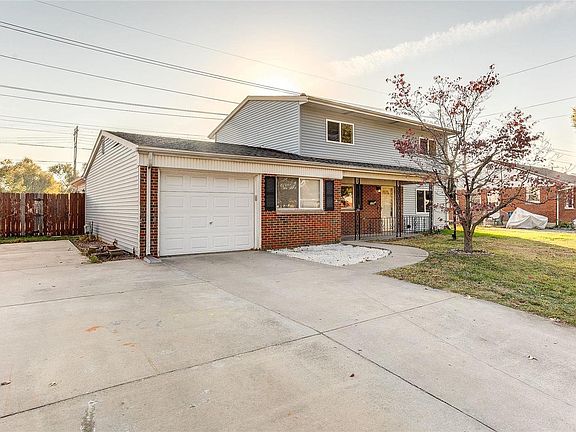 3rd image of 2804 Sunset Dr