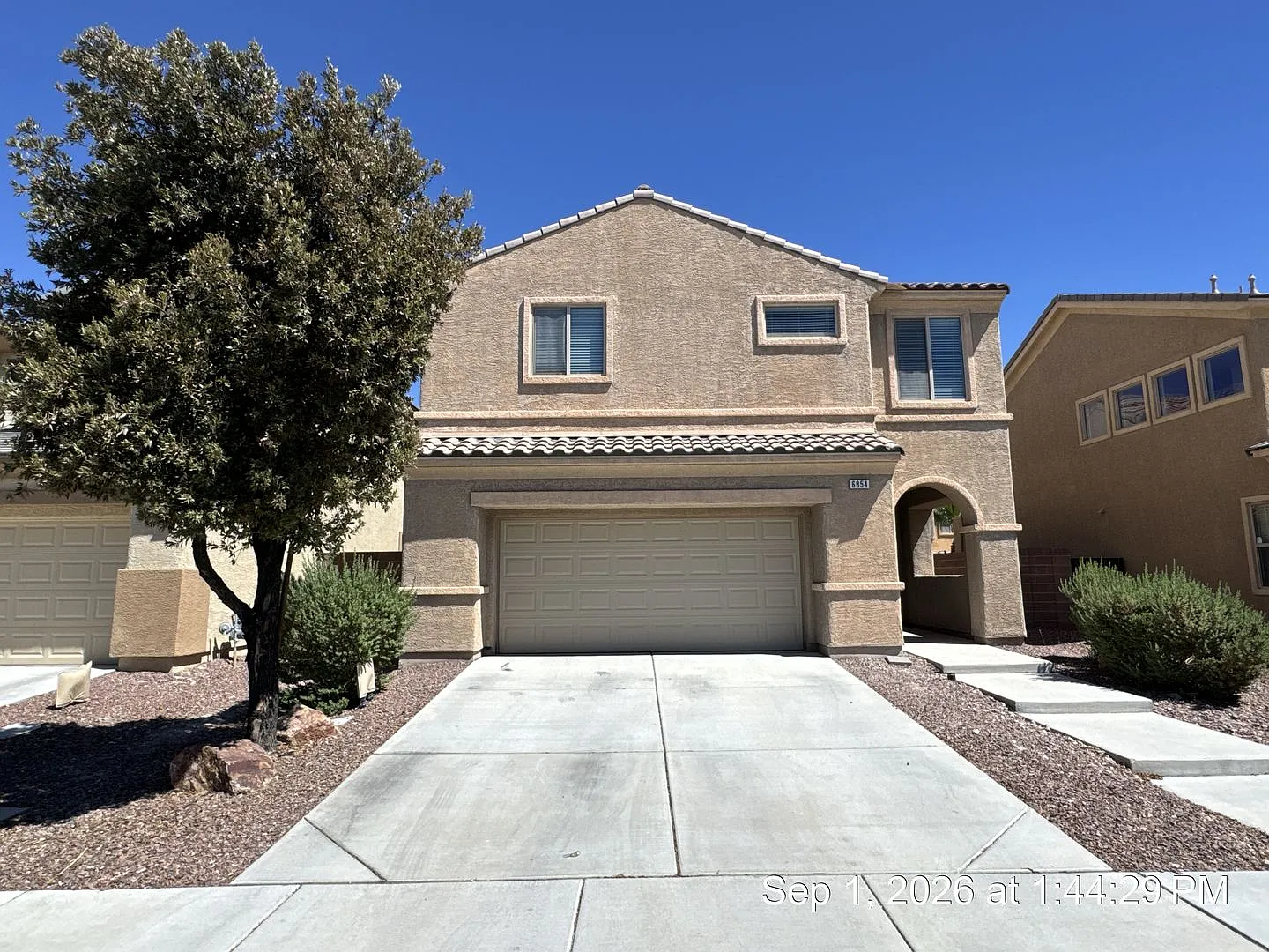 Beautiful Aliante Home with Huge Loft, New Carpet & Covered Patio — Photo 2