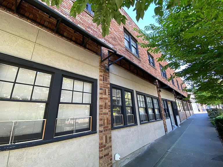 561 Aloha St — Photo 11