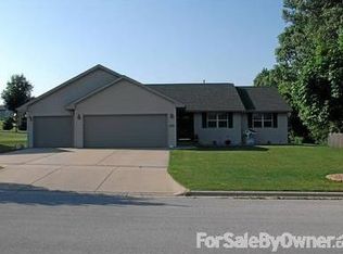 2756 Rennys Way, Green Bay, WI 54313