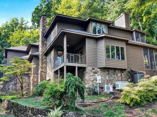 3226 Peakwood Dr SW, Roanoke, VA 24014