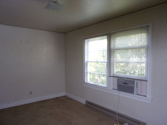 3rd image of 753 NW Monroe Ave #10